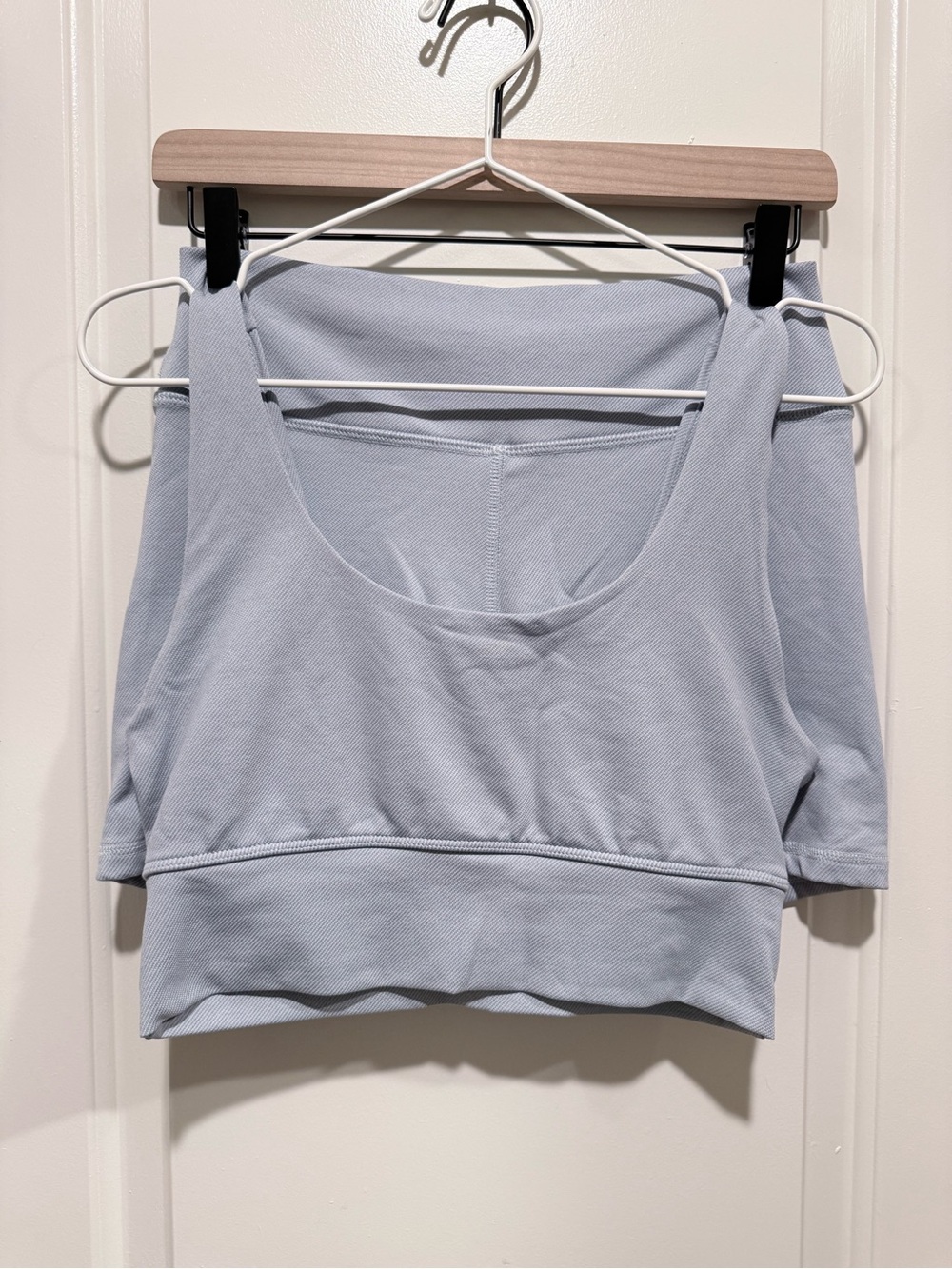 Strut-This Set Women's Light Blue Scoop Neck Sports Bra - Comfortable Support
